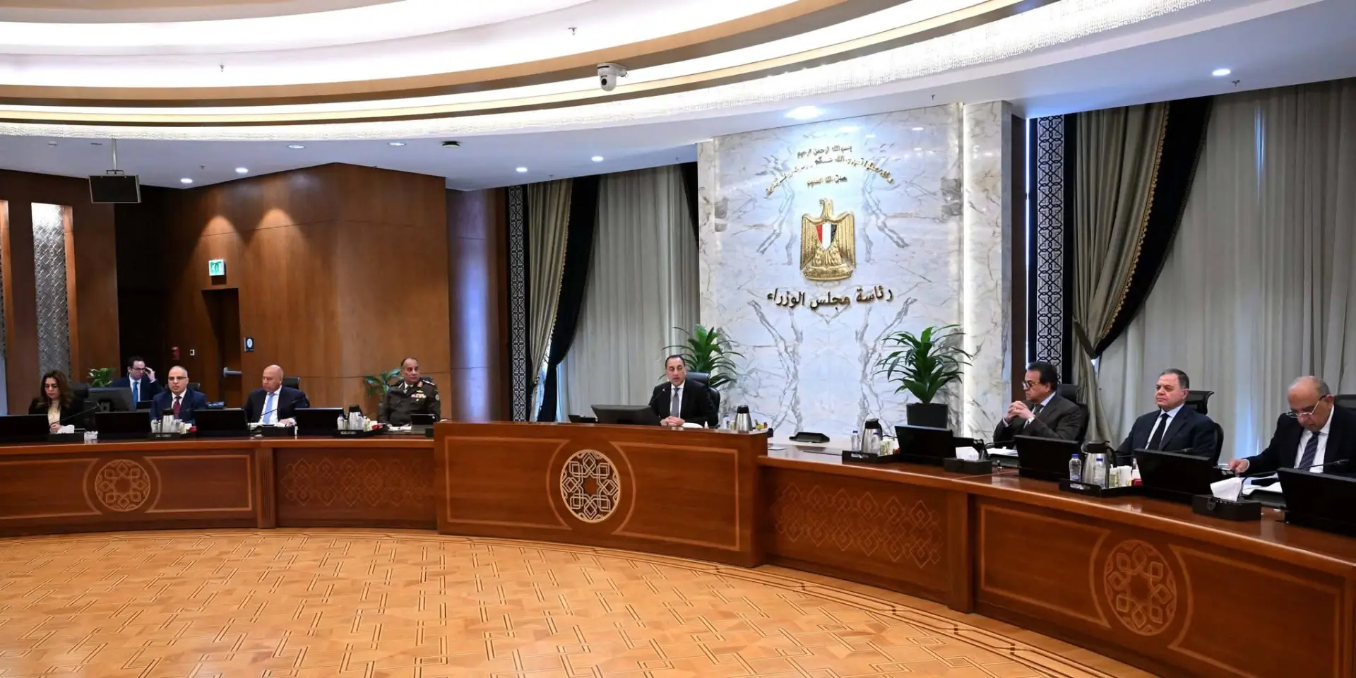 مدبولى: كل وزارة ستكون مسئولة عن ترشيد استهلاك الكهرباء بها - 1000281078