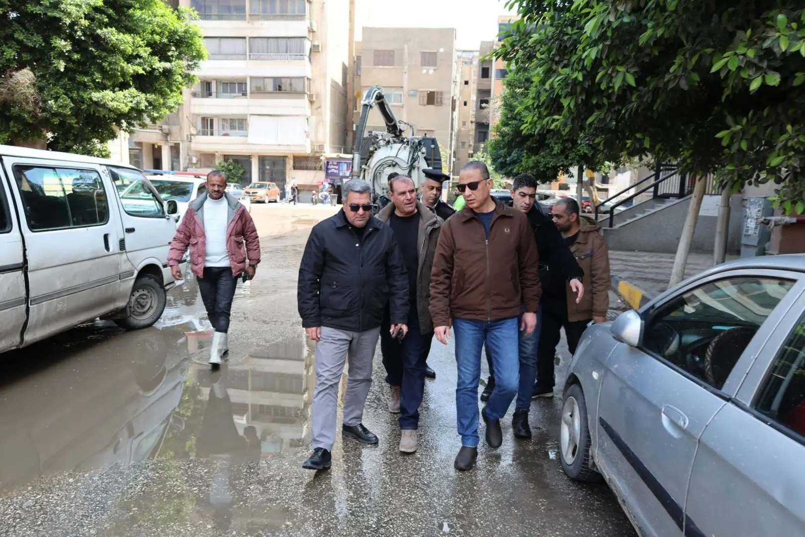 محافظ الجيزة يتفقد جهود شفط مياه الأمطار بمحور صفط اللبن وشوارع الدقي والعجوزة - 1000281129