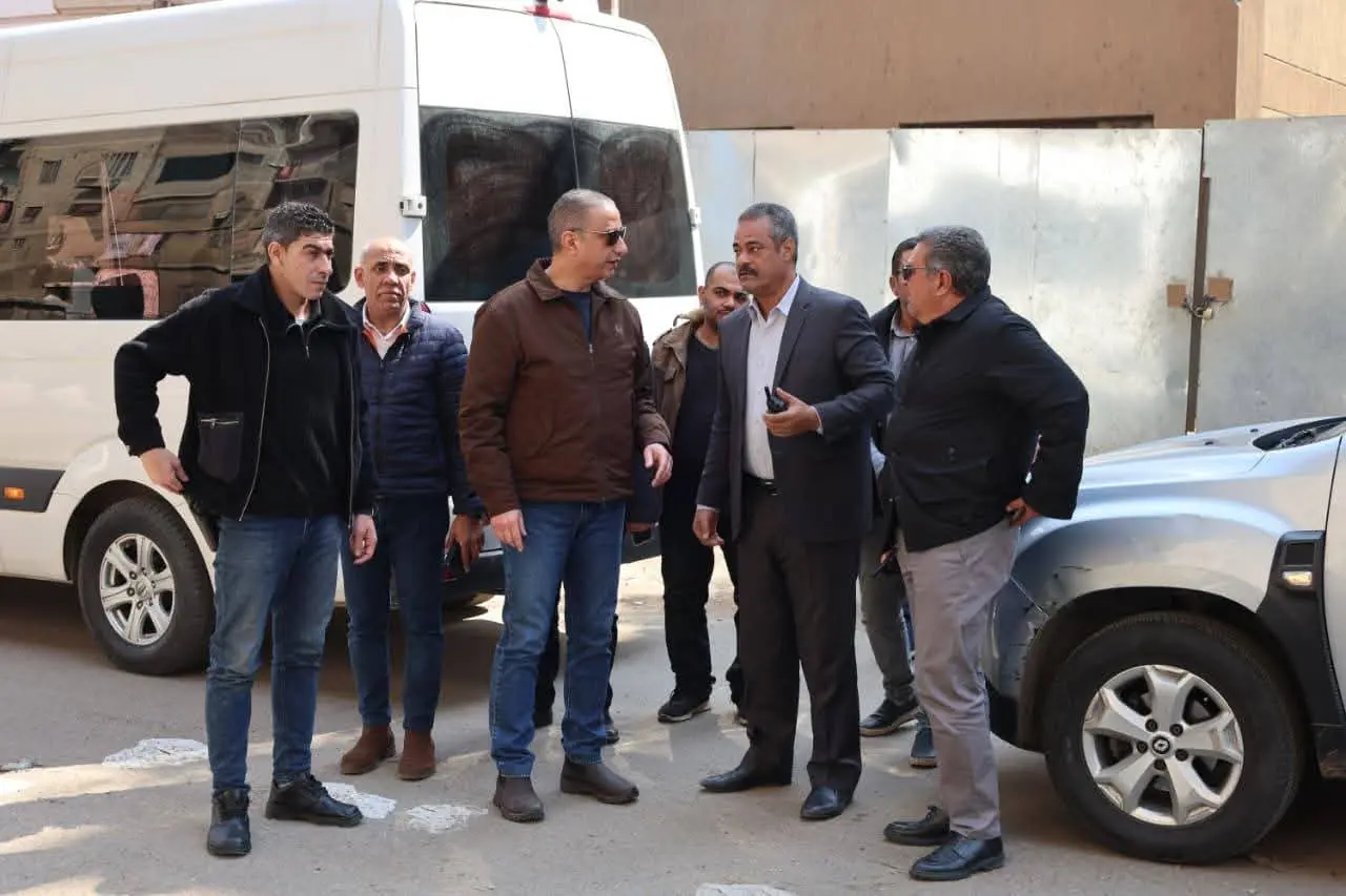 محافظ الجيزة يتفقد حالة النظافة والإشغالات بأحياء الوراق والمنيرة الغربية وإمبابة