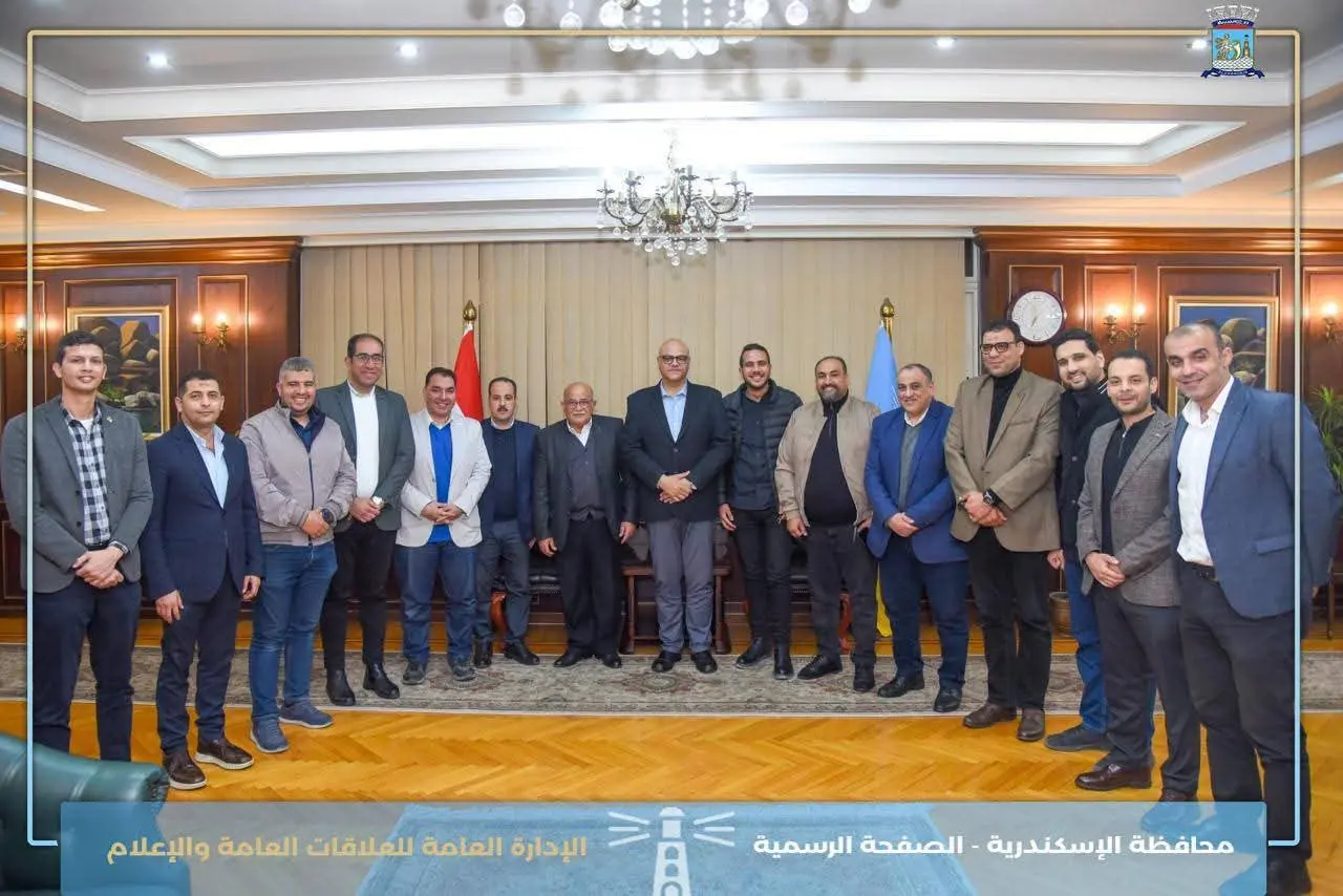 محافظ الإسكندرية: فتح قنوات تواصل فعّالة مع كافة النقابات المهنية - 1000281346