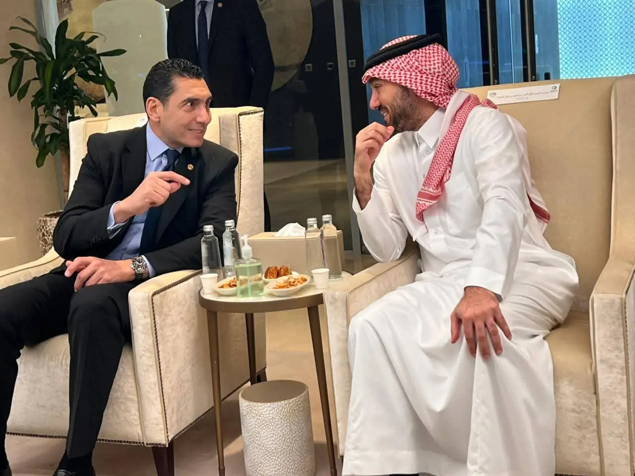 وزير الشباب والرياضة يلتقي نظيره السعودي لتوطيد التعاون على المستوي الشبابي والرياضى