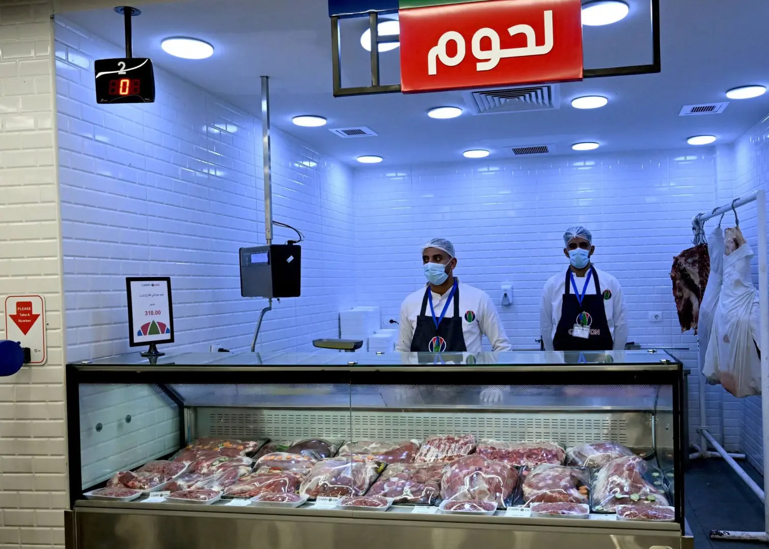 رئيس الوزراء يتفقد فرع منفذ "كاري أون" بمصر الجديدة - 1000282758