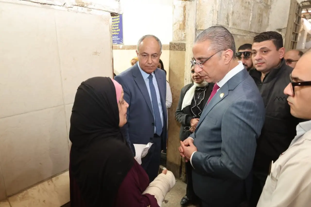 محافظ الجيزة يتابع انتظام سير العمل بمستشفى أم المصريين وتواجد الأطقم الطبية والتمريض - 1000282772