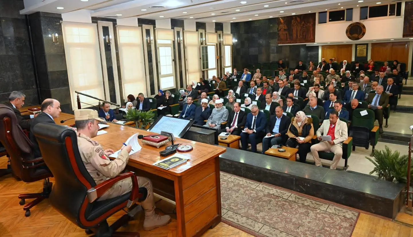 محافظ الغربية يترأس أول اجتماع للمجلس التنفيذي لمناقشة القرارات الخدمية والتنموية - 1000285916