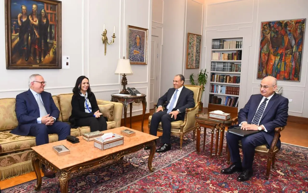 وزير الخارجية يلتقي وزيرة التضامن ورئيس منظمة تضامن الشعوب الأفروآسيوية