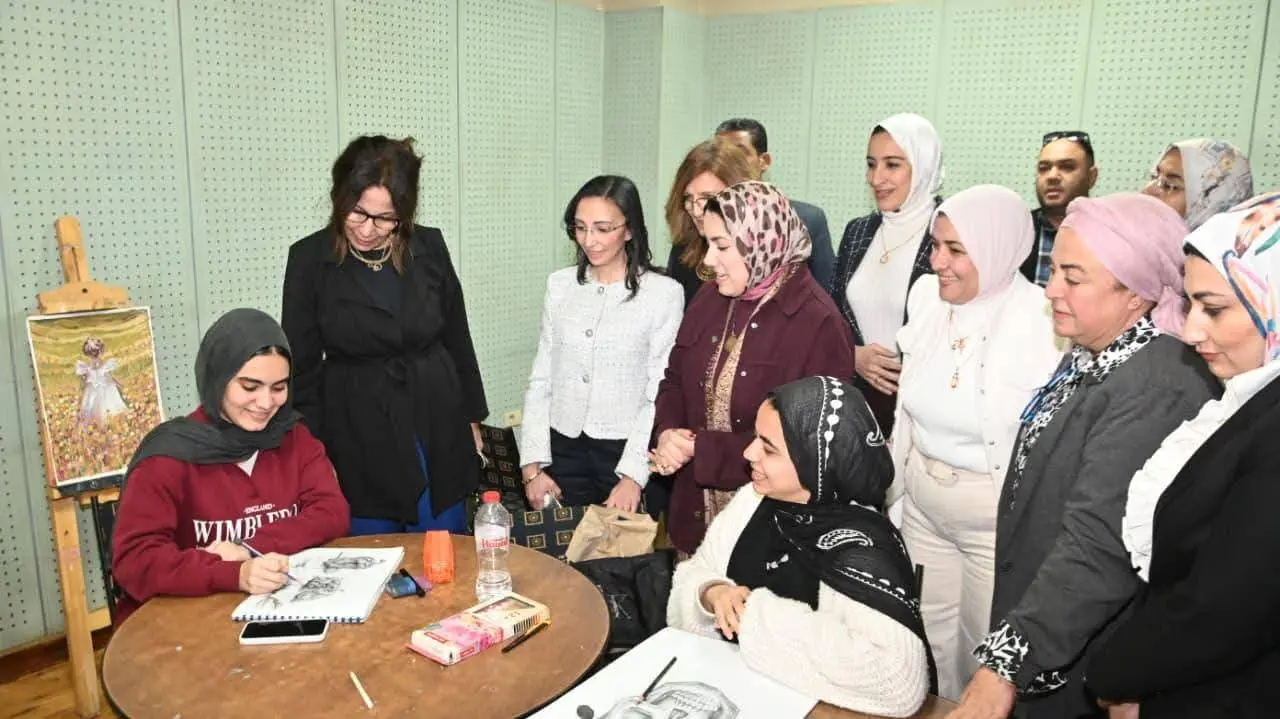 وزيرة الثقافة ومحافظ البحيرة تتفقدان دار الأوبرا ومركز الإبداع الفني وقصر الثقافة بدمنهور