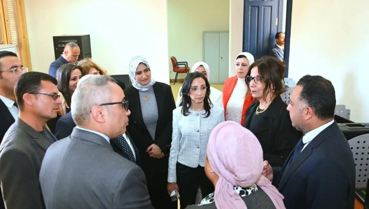 وزيرة الثقافة ومحافظ البحيرة تتفقدان دار الأوبرا ومركز الإبداع الفني وقصر الثقافة بدمنهور - 1000289973