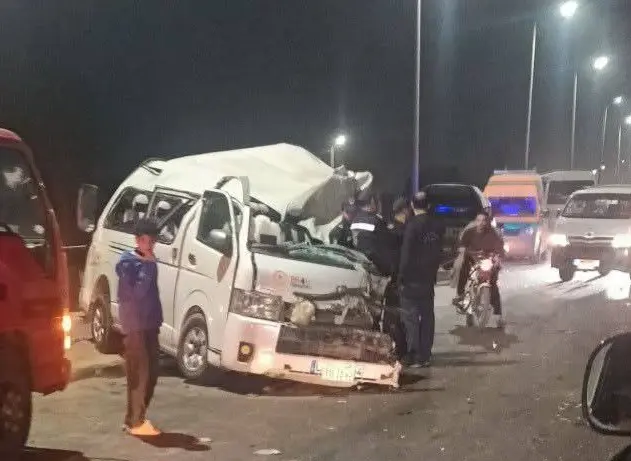 الميكروباص بقى خردة.. مصرع 4 وإصابة 12 في تصادم مروع بالكوم الأحمر