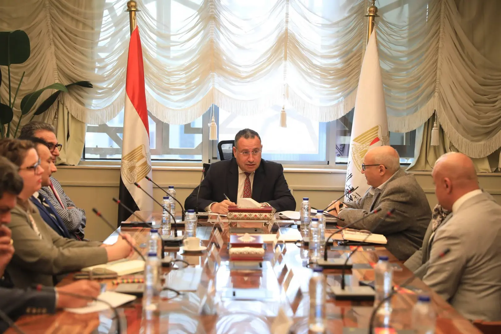 وزير التعليم العالي يبحث مع وفد جامعة رووان الأمريكية  إنشاء الفرع الدولي للجامعة في مصر