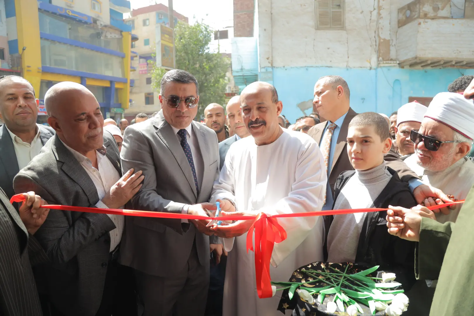 محافظ قنا يفتتح "المسجد العتيق" بنجع حمادي عقب تجديده بالجهود الذاتية - 1000415314