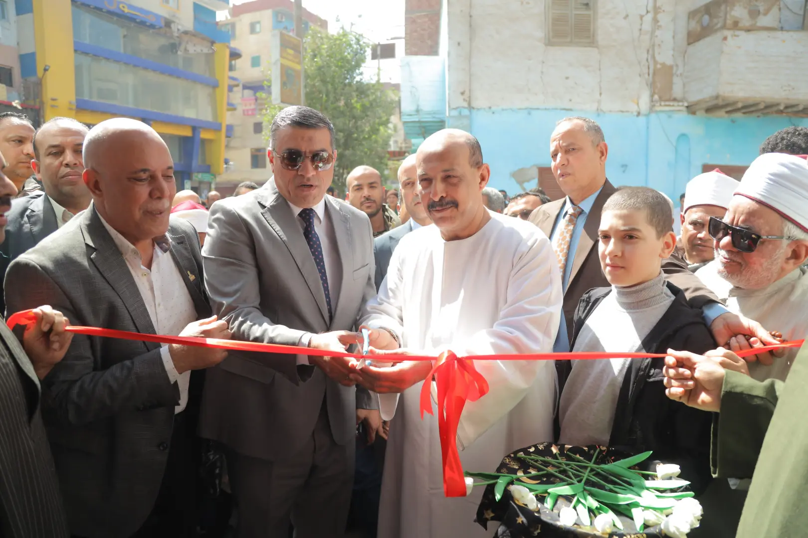 محافظ قنا يفتتح "المسجد العتيق" بنجع حمادي عقب تجديده بالجهود الذاتية - 1000415334