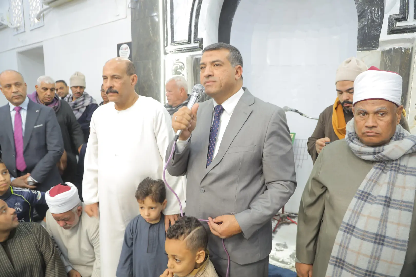 محافظ قنا يفتتح "المسجد العتيق" بنجع حمادي عقب تجديده بالجهود الذاتية - 1000415338