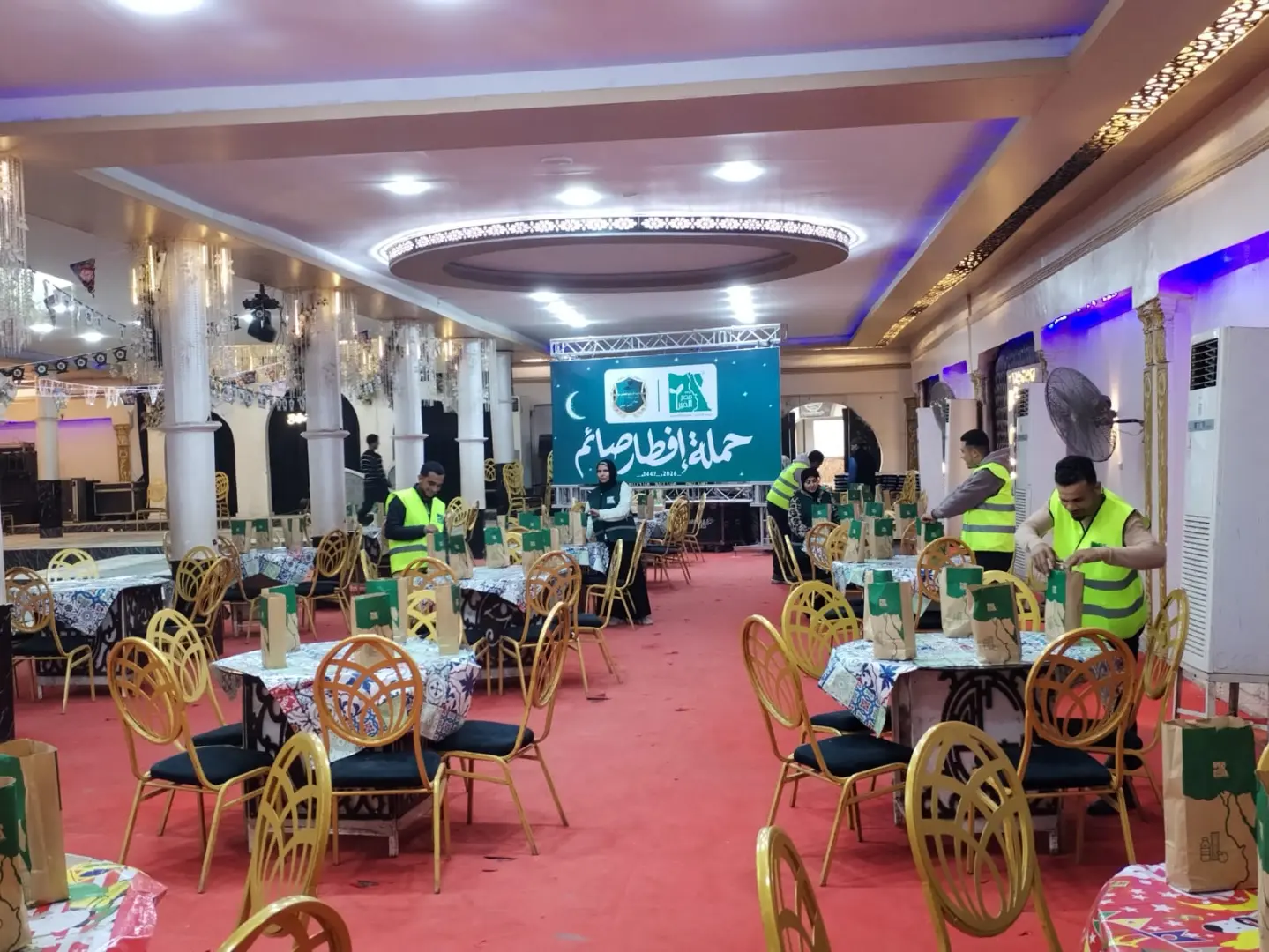 محافظ المنيا: استمرار موائد الرحمن وتوزيع الوجبات بالمراكز والقرى طوال شهر رمضان المعظم - 1000415453
