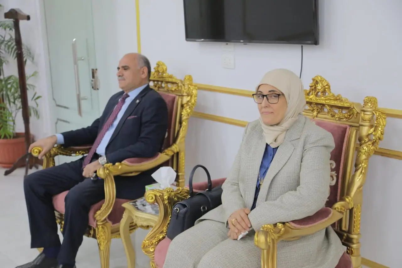 محافظ قنا يستقبل رئيس جامعة قنا والوفد المرافق له لتهنئته بتوليه مهام منصبه - 1000419331