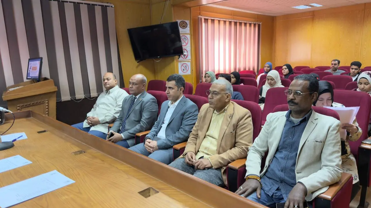 انطلاق مسابقة القرآن الكريم لطلاب جامعة الأقصر - 1000421293
