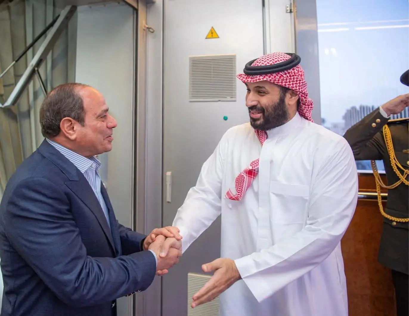 الرئيس السيسي يصل إلى المملكة العربية السعودية في زيارة أخوية - 1000421500