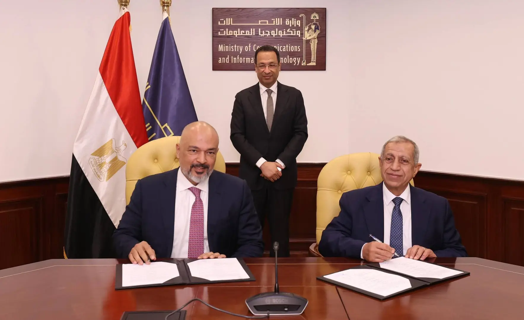 هندي يشهد شراكة بين الأكاديمية العربية و«إي آند مصر» لإنشاء معامل اتصالات متطورة