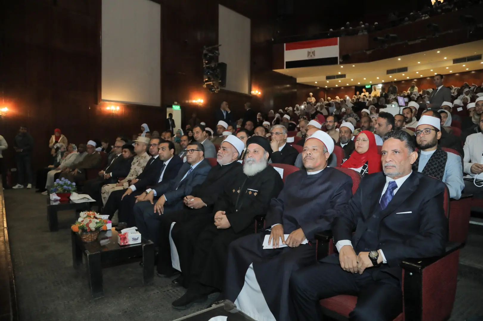 لمرور 1086 عامًا.. محافظ قنا يشهد احتفال الأزهر الشريف بذكرى تأسيسه - 1000425366