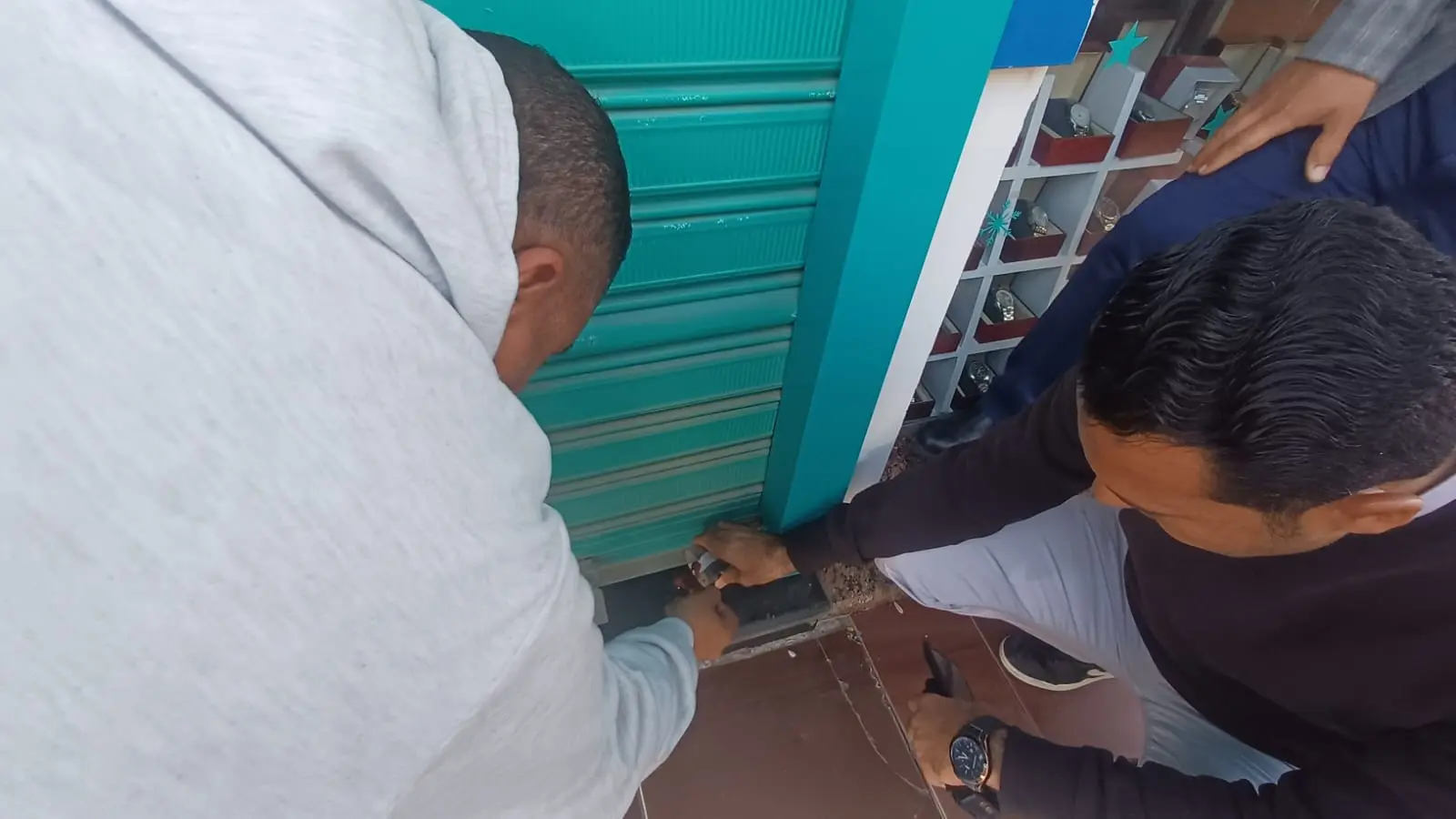 غلق وتشميع 8 محال وتوجيه 50 إنذارًا لمخالفين خلال حملة مكثفة بنجع حمادي - 1000427708
