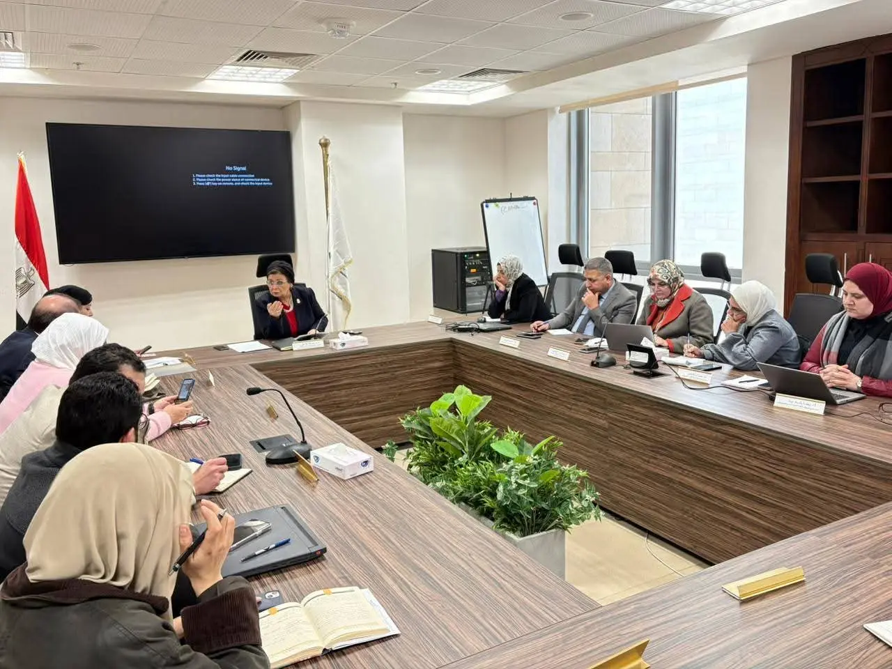 نائب وزير الصحة تعقد اجتماعًا لمتابعة مؤشرات المواليد وتطوير خدمات الرعاية الصحية الأولية - 1000430025