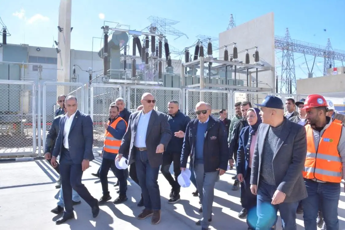 وزير الكهرباء يفتتح محطة محولات برج العرب الترفيهية ويشدد على استقرار التغذية بالمنطقة الشمالية الغربية - 1000432227