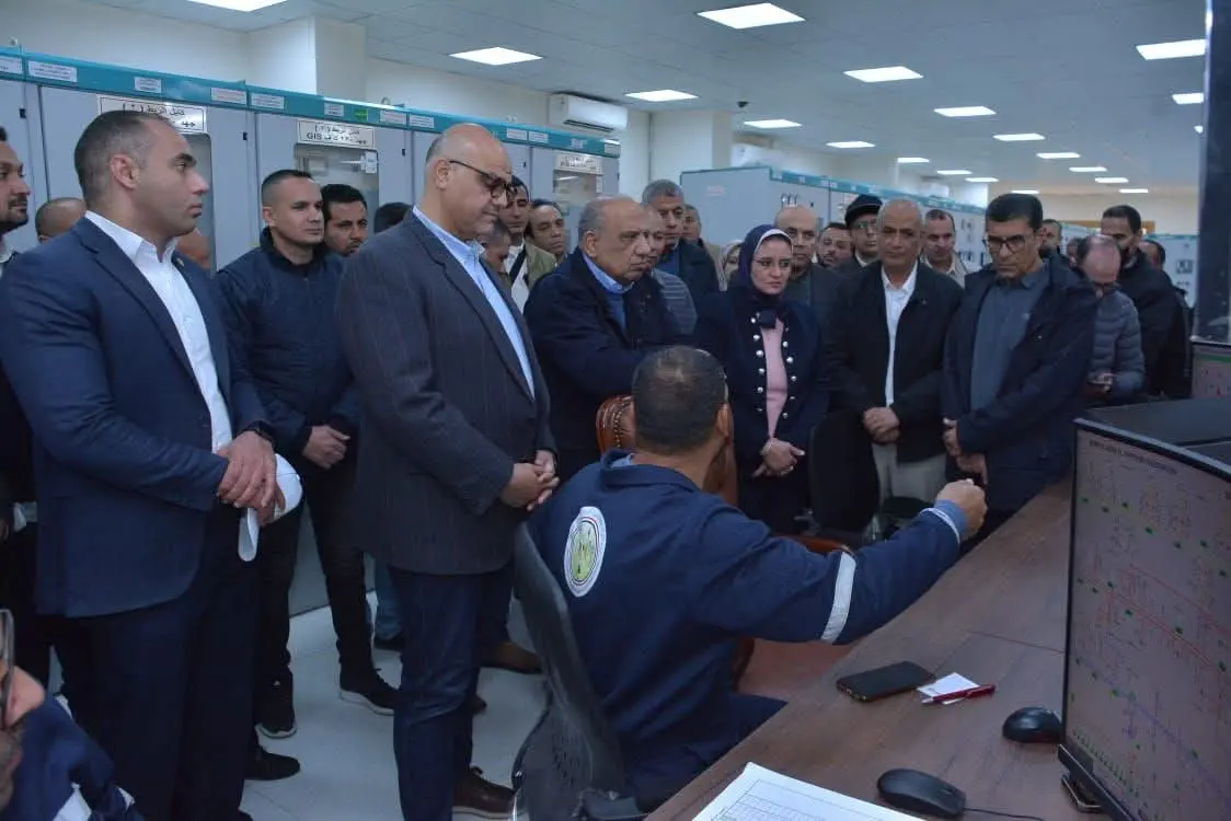 وزير الكهرباء يفتتح محطة محولات برج العرب الترفيهية ويشدد على استقرار التغذية بالمنطقة الشمالية الغربية