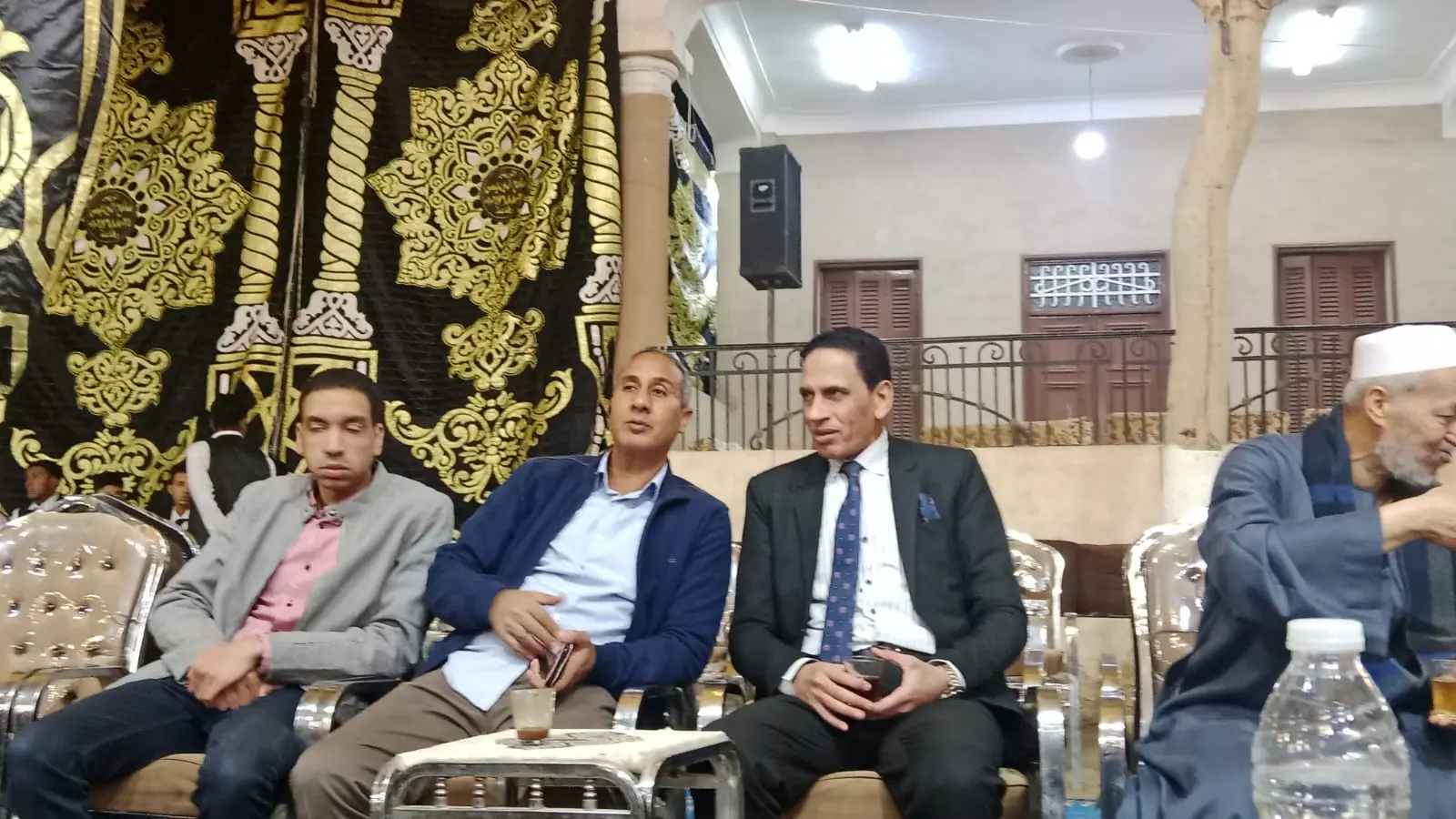 وفد من الإذاعة المصرية يقدم واجب العزاء في الراحل فهمي عمر شيخ الإذاعيين - 1000433553