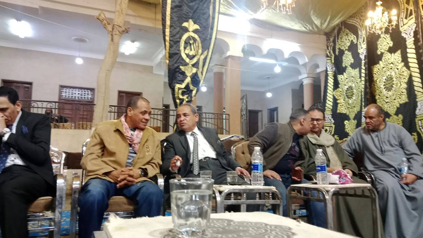 وفد من الإذاعة المصرية يقدم واجب العزاء في الراحل فهمي عمر شيخ الإذاعيين - 1000433569