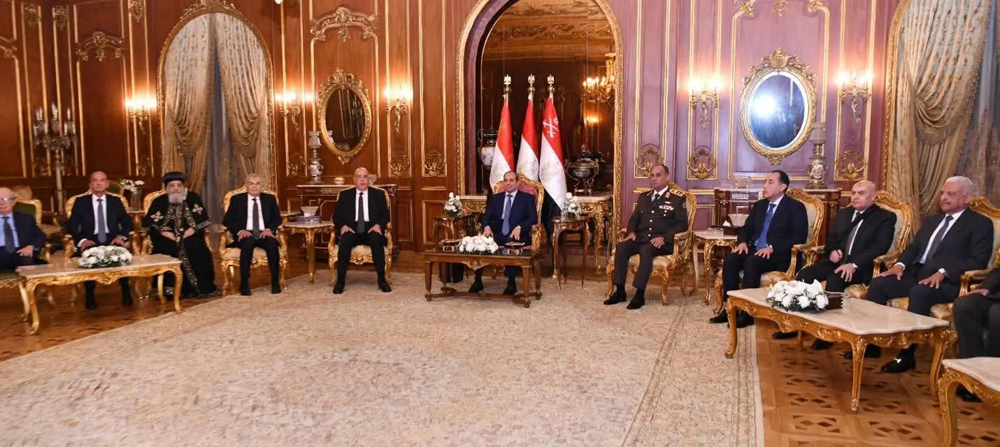 السيسي: غلق مضيق هرمز سيؤثر على تدفقات البترول والأسعار والدولة تدرس كل الاحتمالات - 1000434728