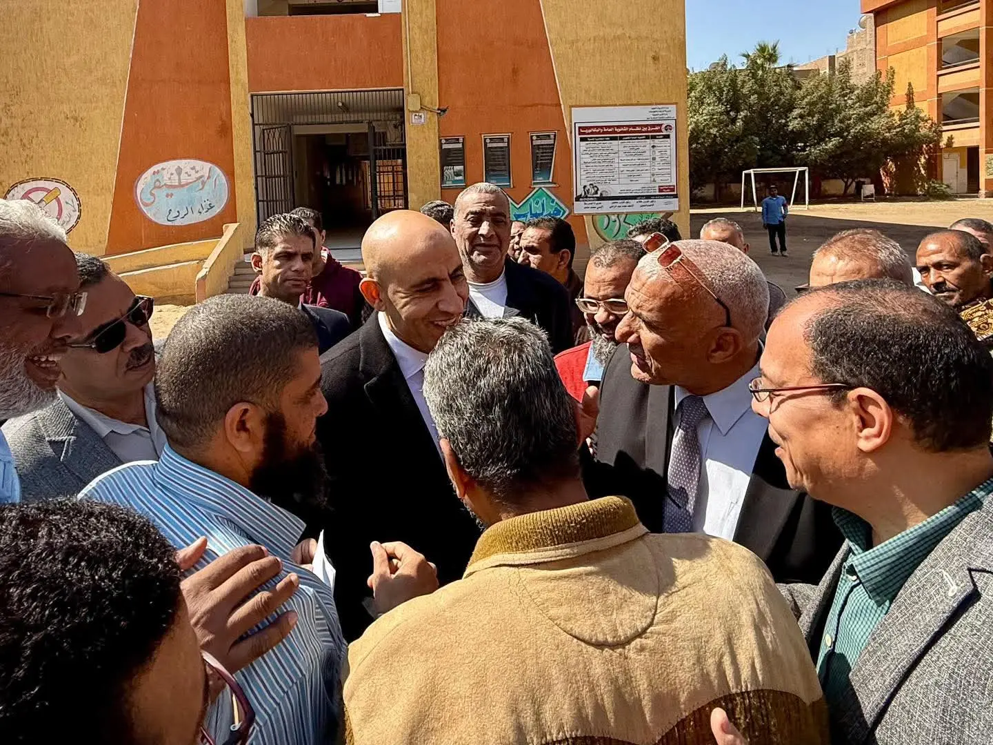 وزير التعليم يواصل جولته في قنا لمتابعة العملية التعليمية في مدارس قوص - 1000436440