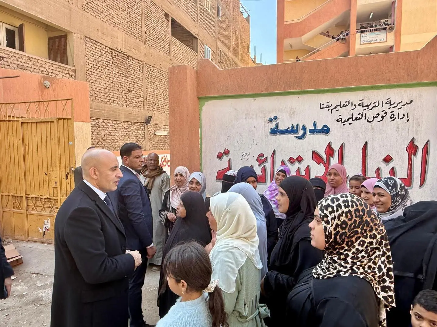 وزير التعليم يواصل جولته في قنا لمتابعة العملية التعليمية في مدارس قوص - 1000436443