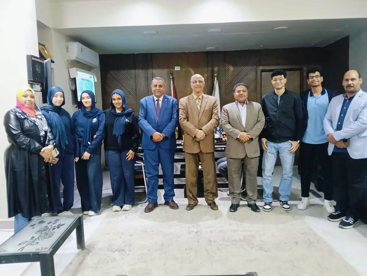 طلاب STEM بقنا يهنئون وكيل وزارة التعليم بشهر رمضان وتوليه مهام منصبه