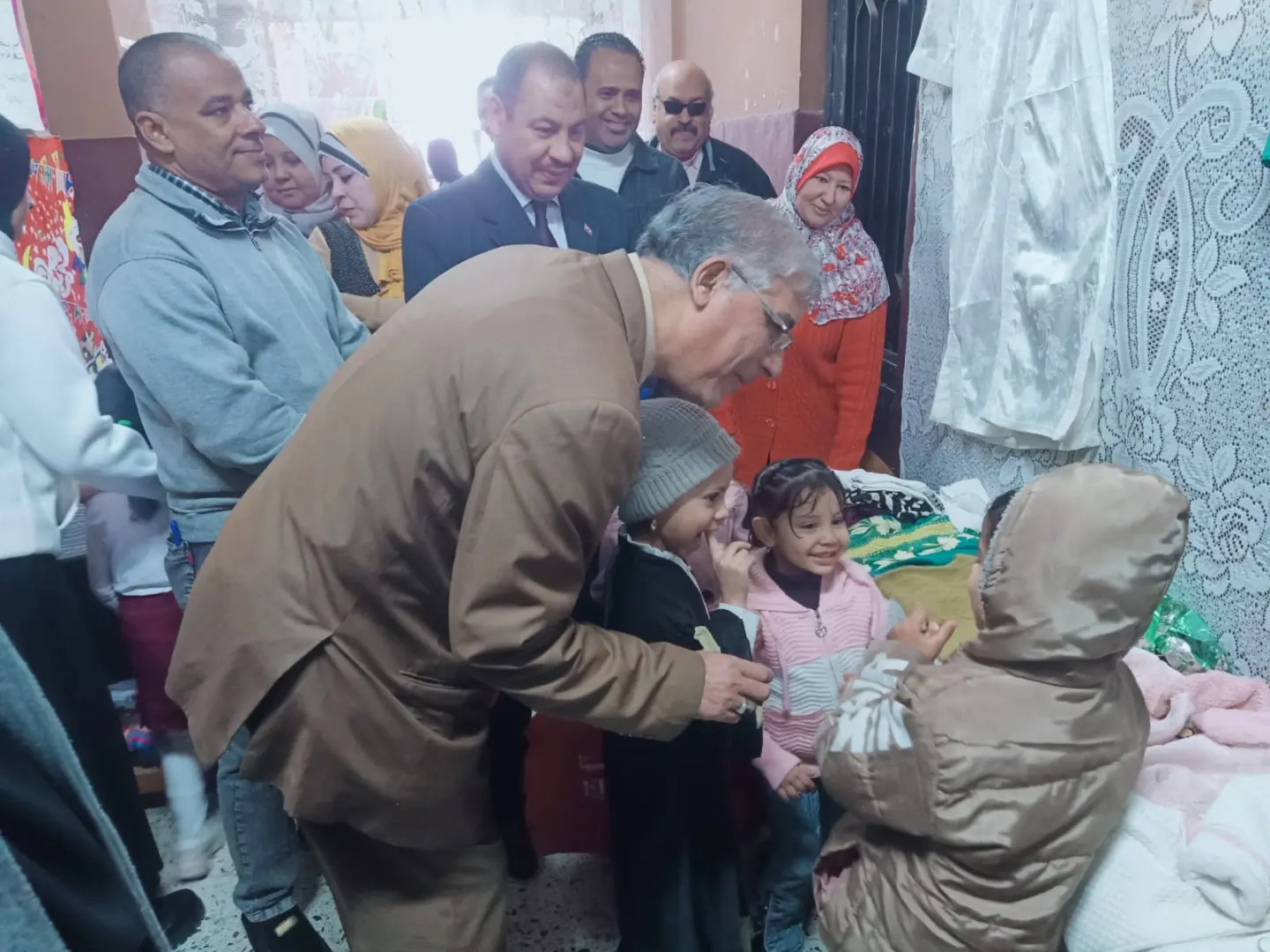 طلاب STEM بقنا يهنئون وكيل وزارة التعليم بشهر رمضان وتوليه مهام منصبه - 1000439002