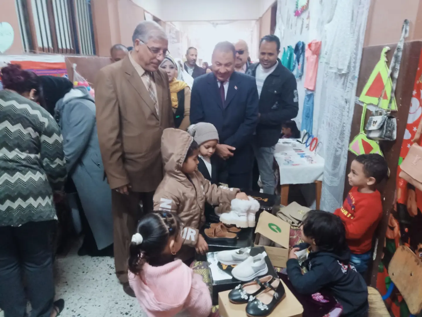 طلاب STEM بقنا يهنئون وكيل وزارة التعليم بشهر رمضان وتوليه مهام منصبه - 1000439005