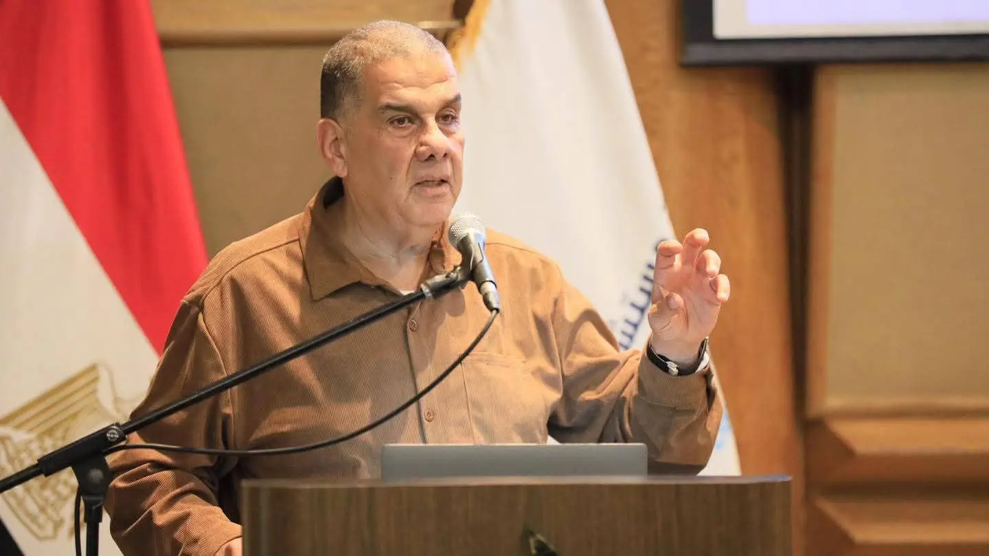 وزير التربية والتعليم يزور مستشفى "٥٧٣٥٧" لعلاج سرطان الأطفال..ويشيد بالدور الإنساني والعلمي للمستشفى - 1000439441