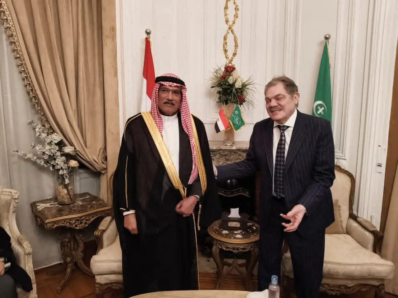 خلال استقباله رئيس مجلس القبائل والعائلات المصرية.. رئيس حزب الوفد: رؤية السيسى فى ربط سيناء بالدلتا حماية للأمن القومى - 1000439966