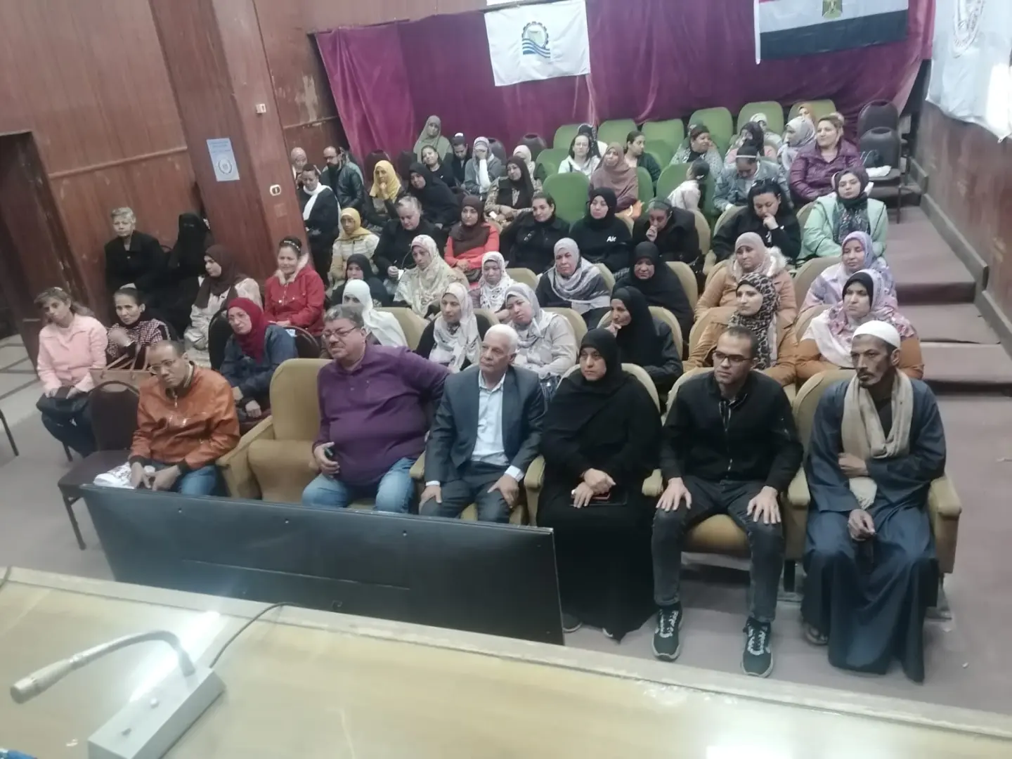 مجمع إعلام قنا يناقش سبل تعزيز الاستقرار الوطنى من خلال ندوة حول التكافل المجتمعى - 1000441796