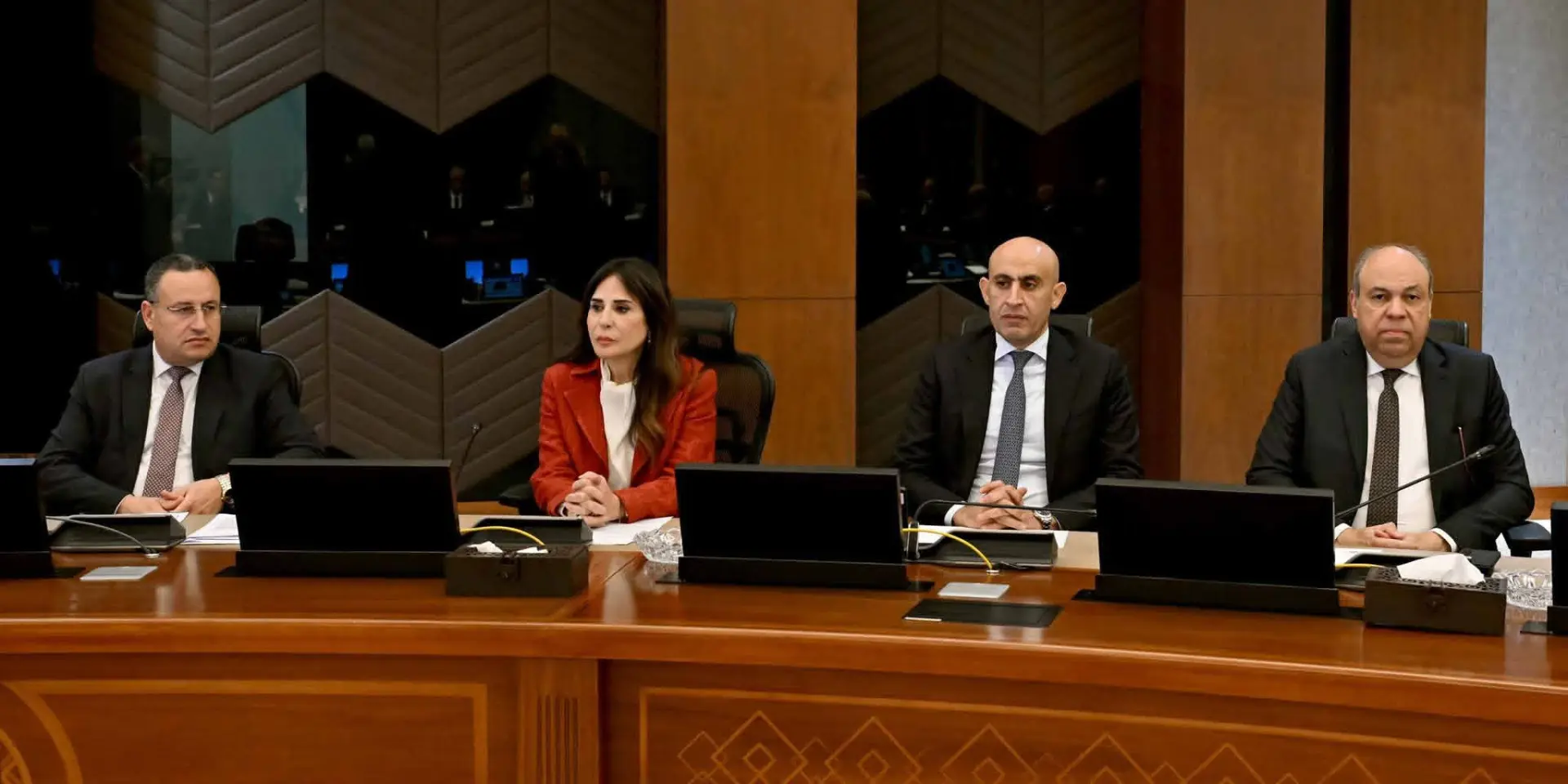 مدبولي: تكليفات للوزراء بمتابعة الأسواق ميدانياً للتأكد من توافر مختلف السلع بالأسعار المناسبة - 1000441957