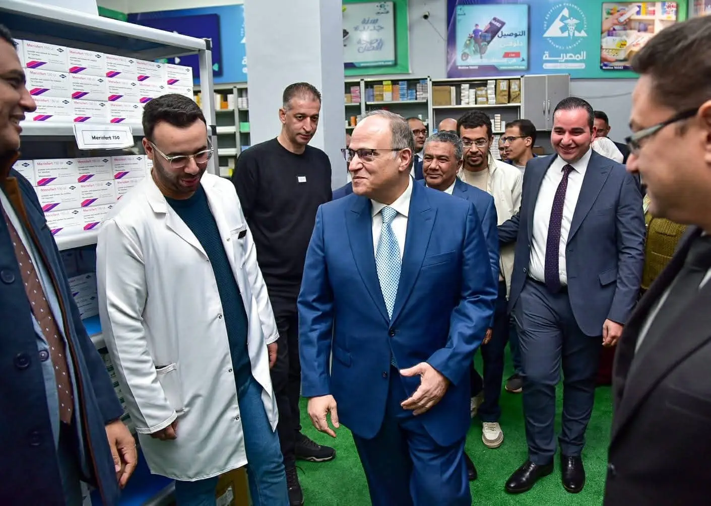 رئيس هيئة الدواء المصرية يطلق المرحلة الأولى من منظومة التتبع الدوائي بصيدلية إسعاف الجيزة - 1000442000