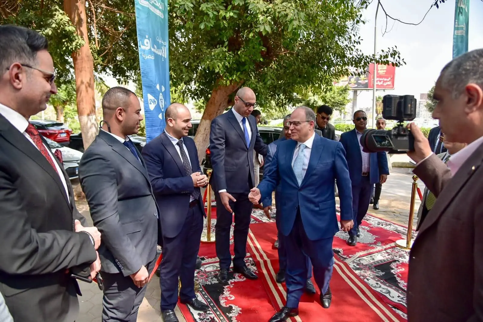 رئيس هيئة الدواء المصرية يطلق المرحلة الأولى من منظومة التتبع الدوائي بصيدلية إسعاف الجيزة - 1000442002