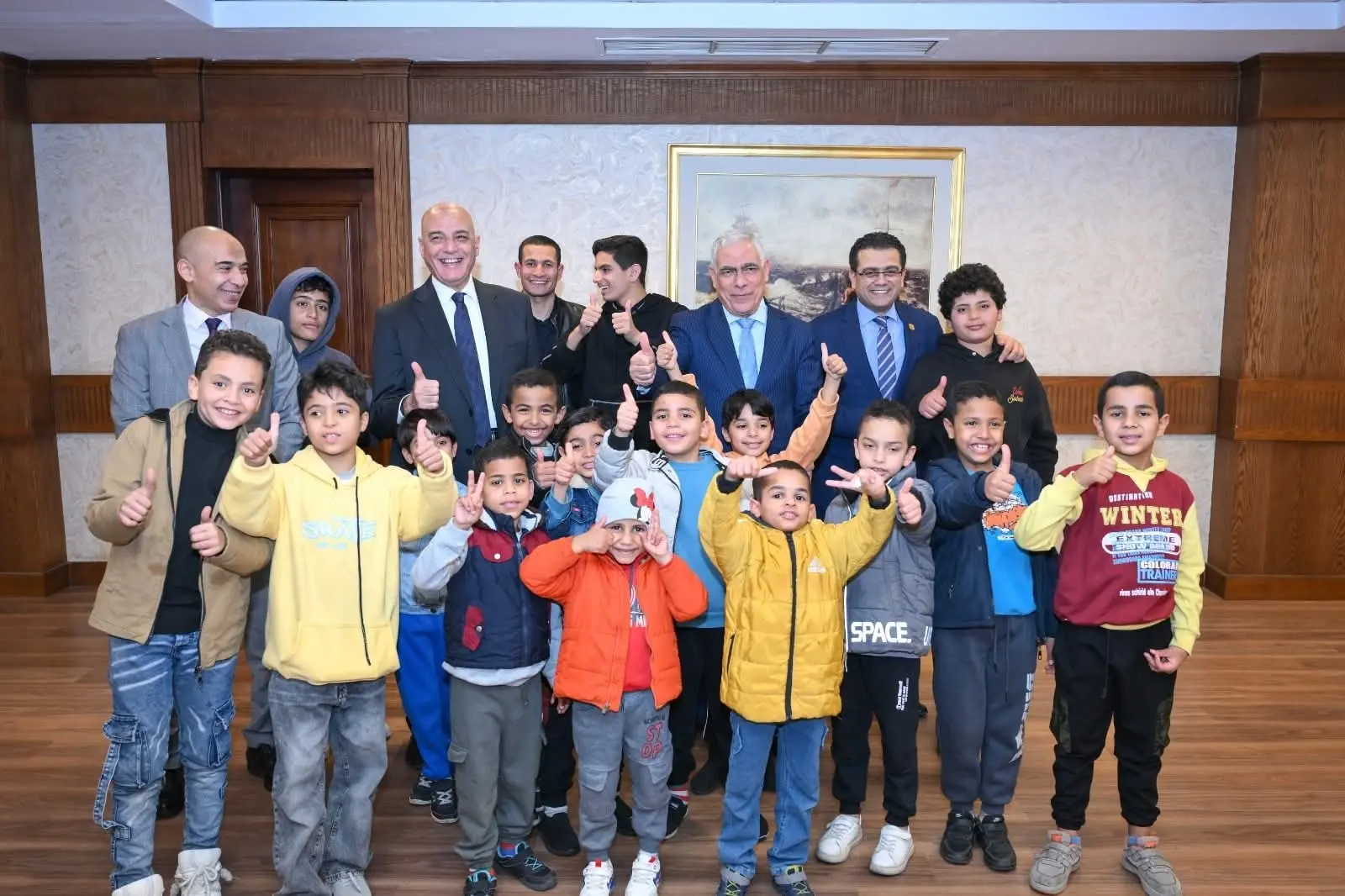 النائب العام يستقبل عددًا من أطفال مستشفى ٥٧٣٥٧ على مأدبة إفطار شهر رمضان المبارك - 1000442934