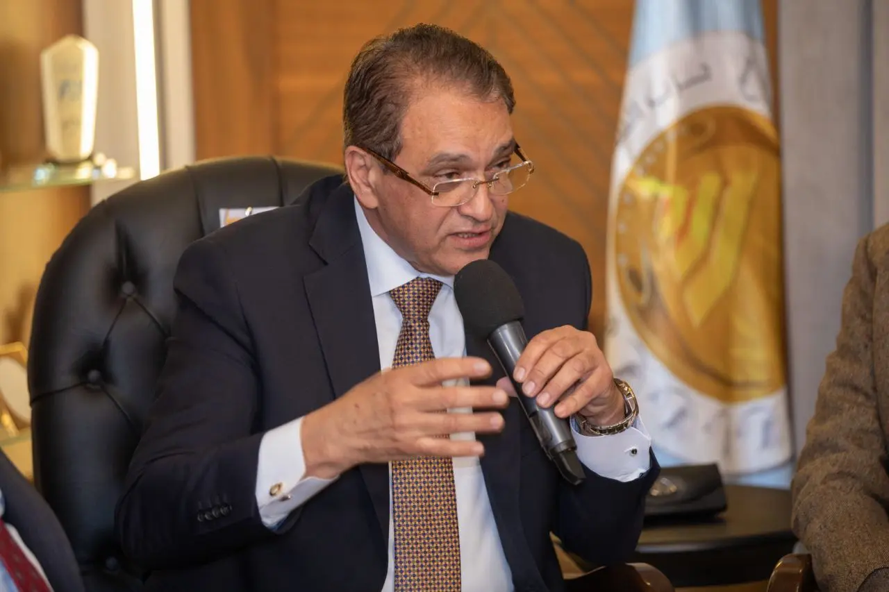 بحضور وزراء سابقين وأحزاب سياسية.. حزب الشعب الجمهوري ينظم صالونًا سياسيًا بعنوان “قانون الإدارة المحلية ودور الأحزاب في - 1000443971