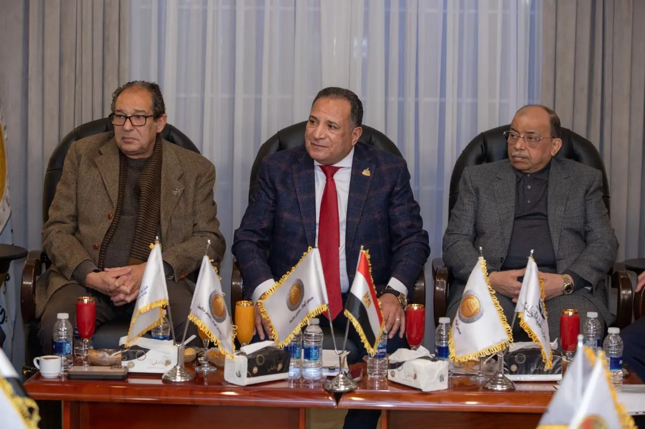 بحضور وزراء سابقين وأحزاب سياسية.. حزب الشعب الجمهوري ينظم صالونًا سياسيًا بعنوان “قانون الإدارة المحلية ودور الأحزاب في - 1000444000
