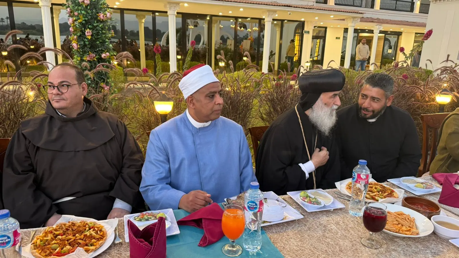 سكرتير عام مساعد قنا يشهد ختام مشروع «ابنتي الغالية» وتخريج الدفعة الـ15 في أجواء من التعايش والوحدة الوطنية - 1000444965