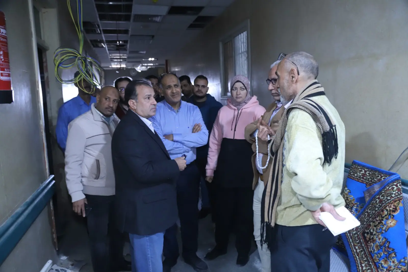 رئيس جامعة قنا يتفقد أعمال تطوير وحدة الغسيل الكلوي بمستشفى الحرم الجامعي - 1000445369