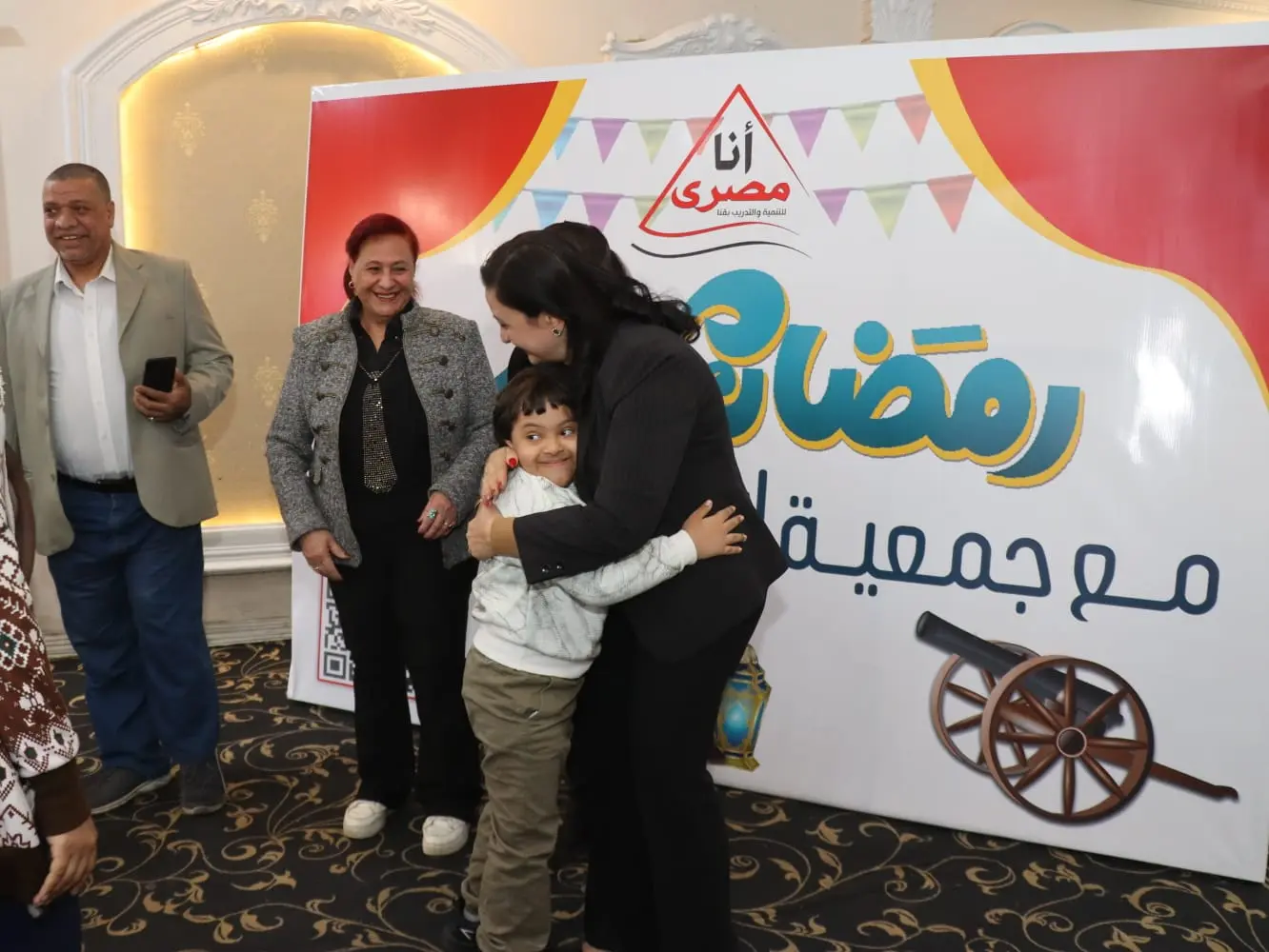 للعام السادس على التوالي.. «أنا مصري» بقنا تجمع ذوي الإعاقة وأسرهم على مائدة إفطار رمضاني - 1000445445
