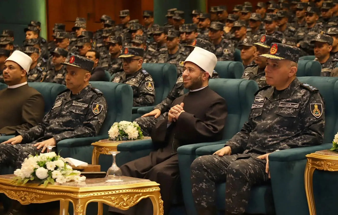 بحضور وزير الأوقاف.. القوات البحرية تنظم ندوة دينية بالتزامن مع شهر رمضان المبارك - 1000448705