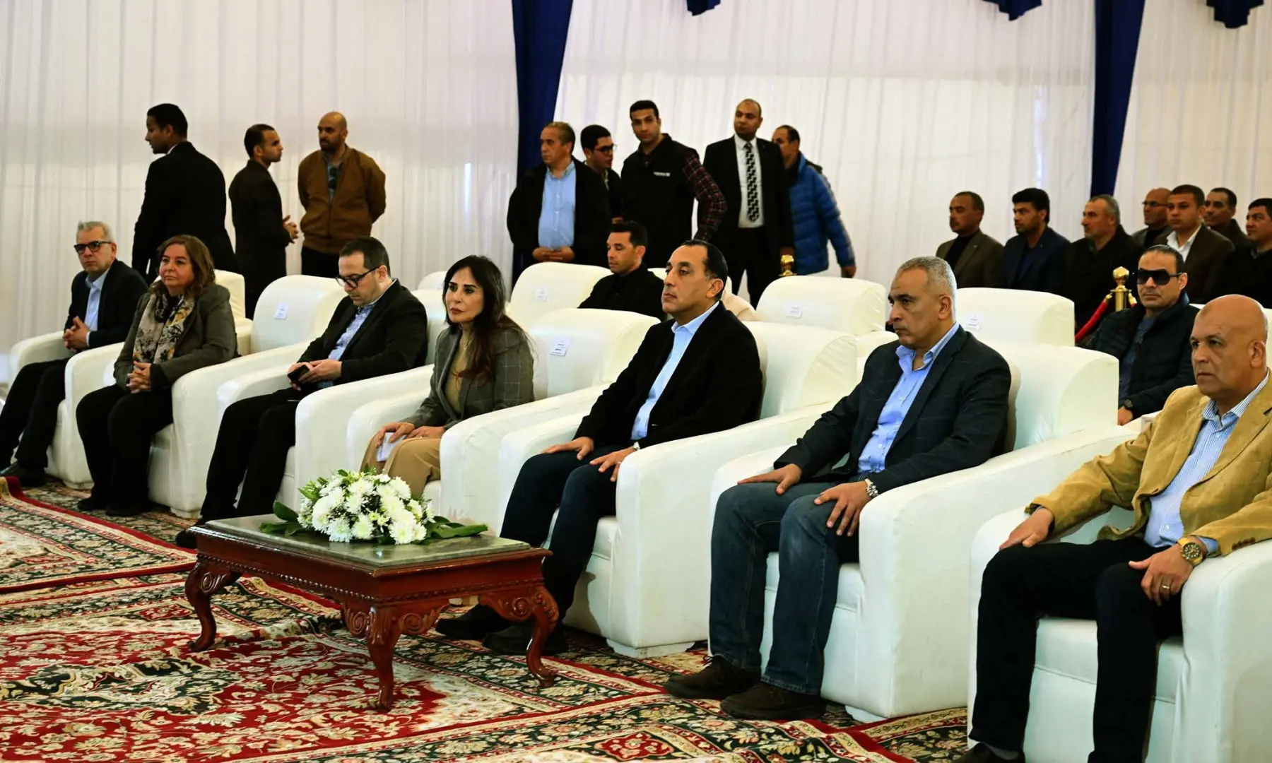 رئيس الوزراء يسلم عقود عدد من وحدات المبادرة الرئاسية "سكن لكل المصريين" بمدينة حدائق العاصمة - 1000448802
