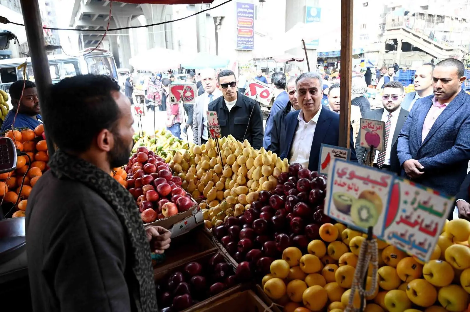 رئيس جهاز حماية المستهلك يقود حملة رقابية مُفاجئة على الأسواق بمنطقتي بولاق الدكرور وناهيا - 1000448807