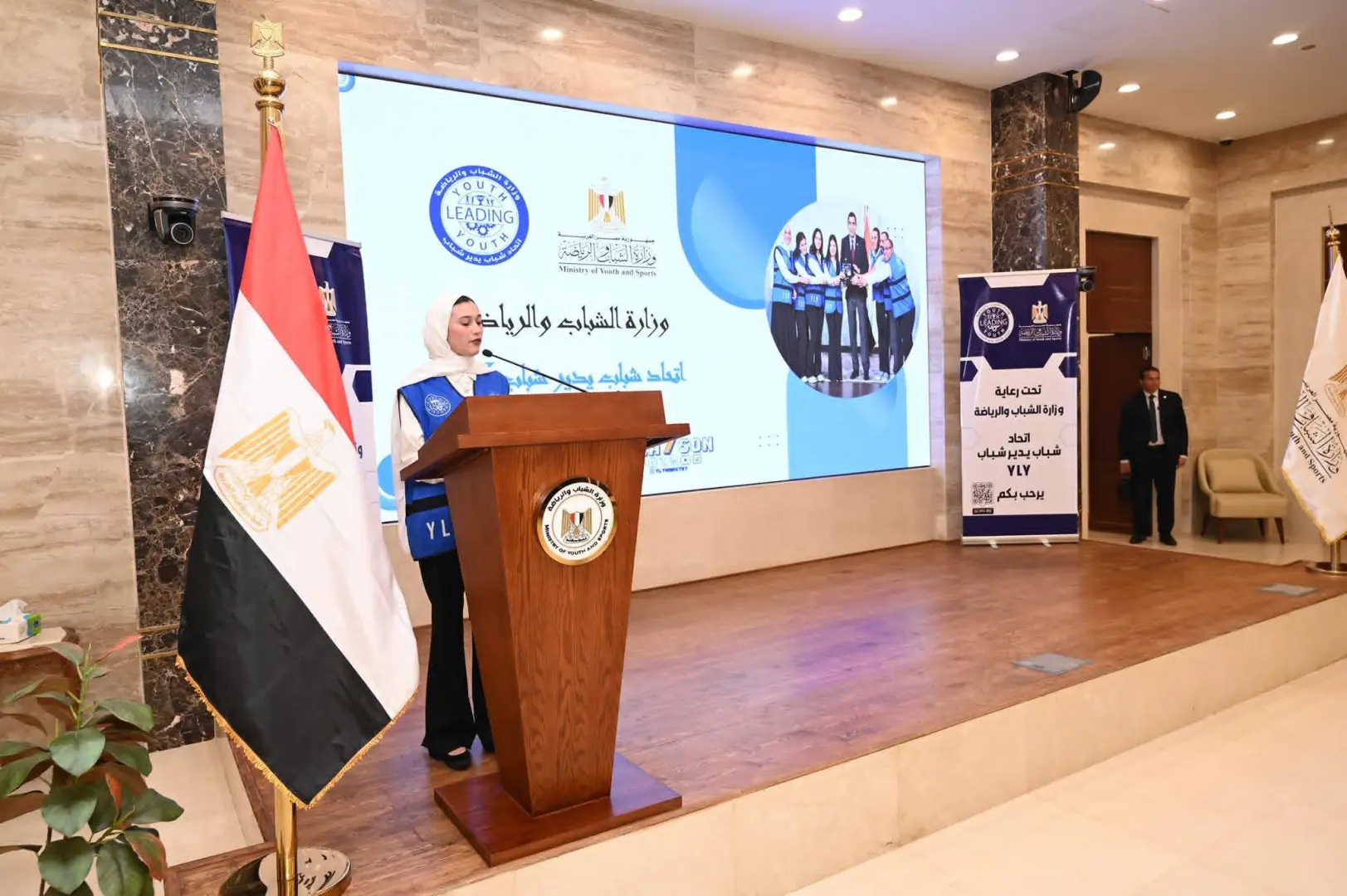 وزير الشباب والرياضة يلتقي لاعبي منتخب مصر لرفع الأثقال بمعسكر القرش في الإسماعيلية - 1000449215
